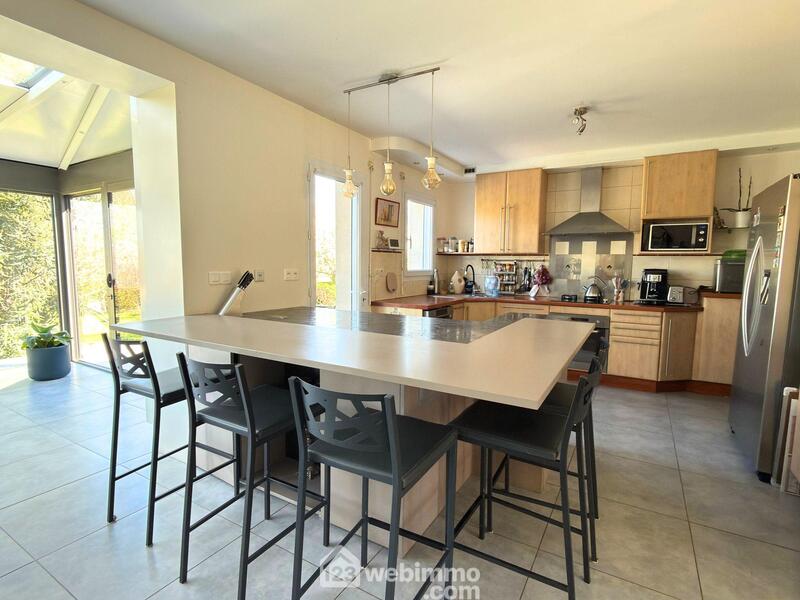 Maison - 154 m² - 8 pièces