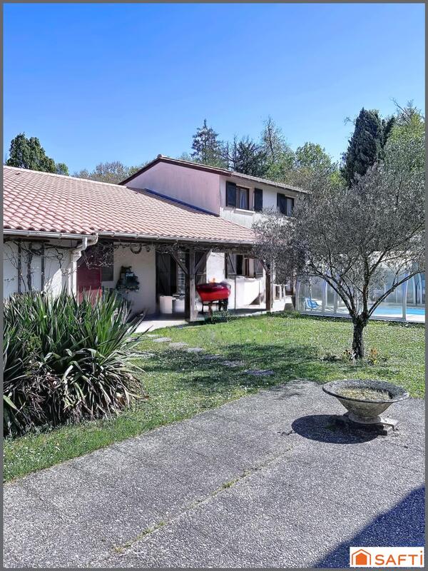 Maison - 197 m² - 7 pièces