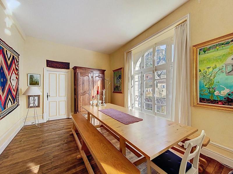 Maison - 260 m² - 10 pièces