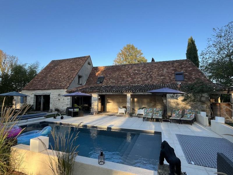 Maison ancienne - 195 m² - 5 pièces