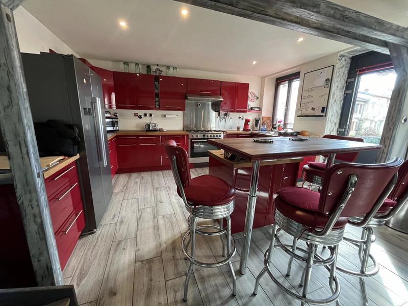 Maison - 120 m² - 3 pièces