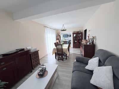 Maison - 98 m² - 5 pièces