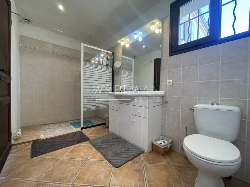 Villa - 238 m² - 8 pièces