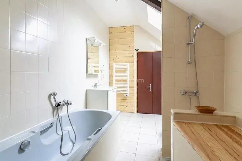 Maison - 313 m² - 10 pièces