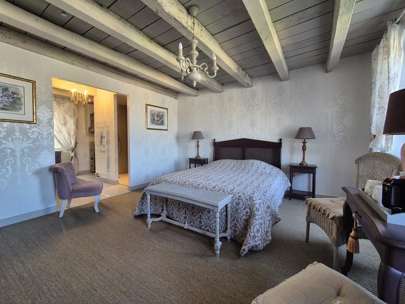 Maison - 288 m² - 7 pièces