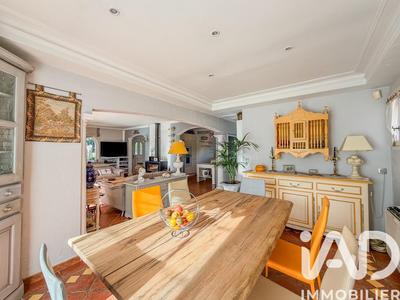 Maison - 123 m² - 4 pièces