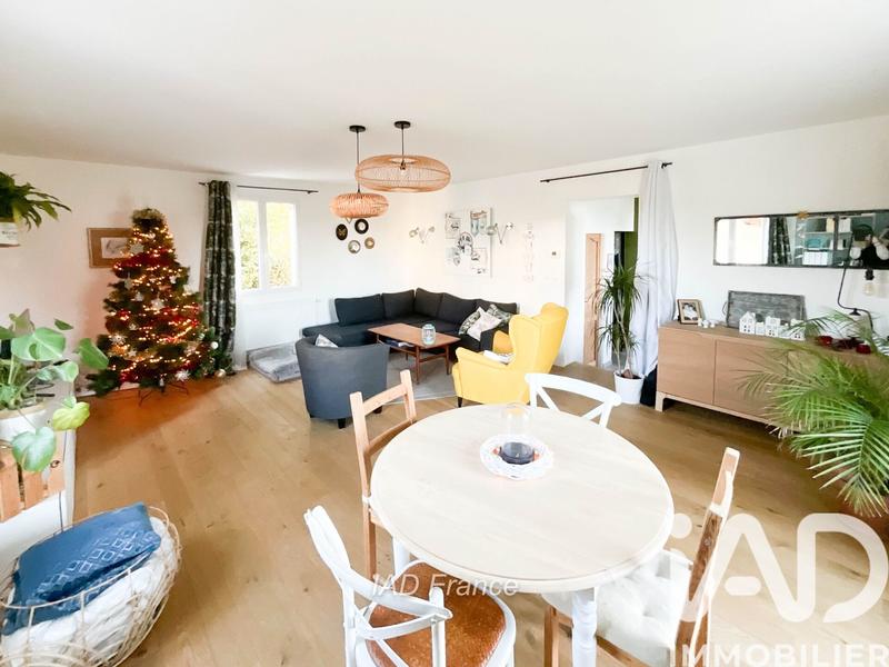 Maison - 140 m² - 6 pièces