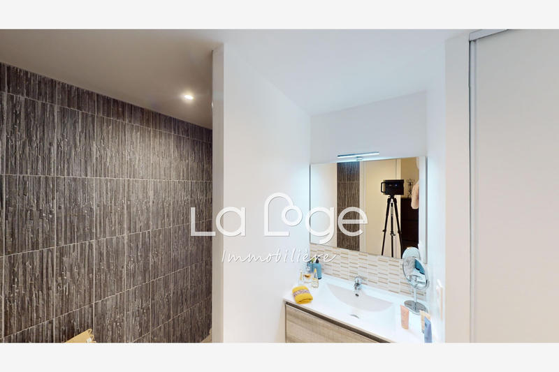 Demeure - 178 m² - 6 pièces