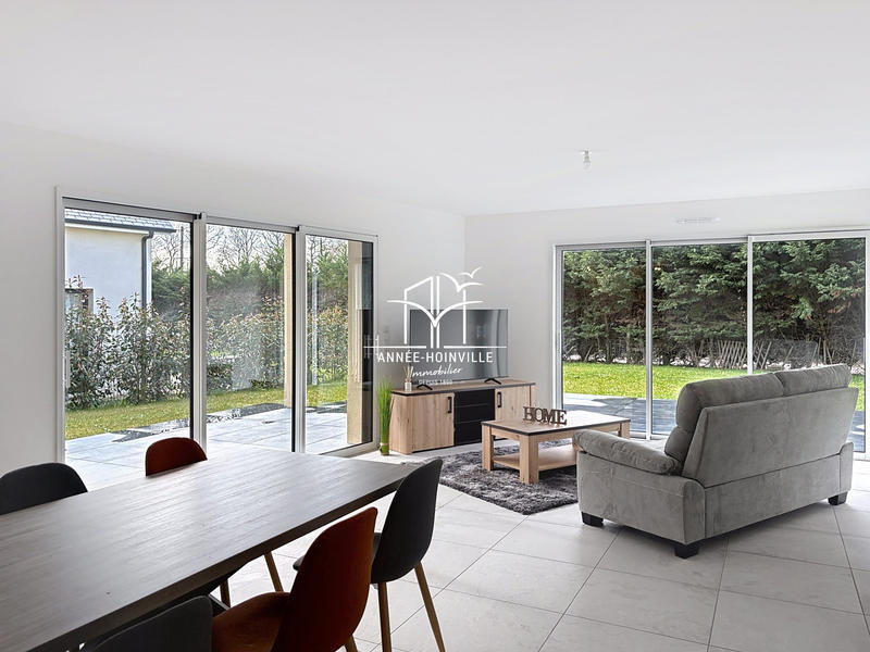 Maison - 137 m² - 6 pièces