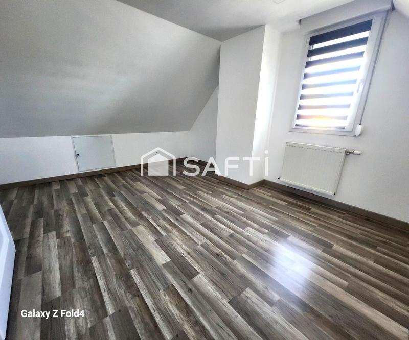 Maison - 213 m² - 9 pièces