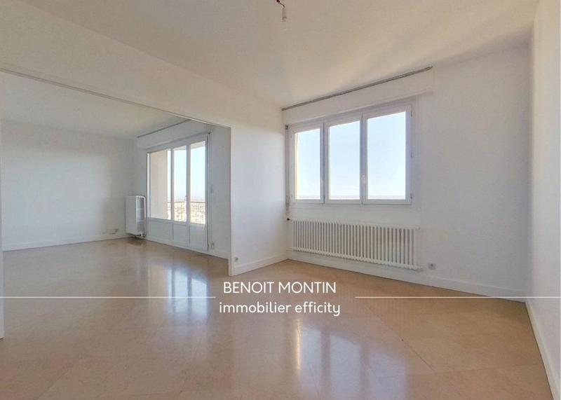 Appartement - 95 m² - 4 pièces