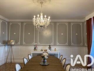 Maison de ville - 270 m² - 12 pièces