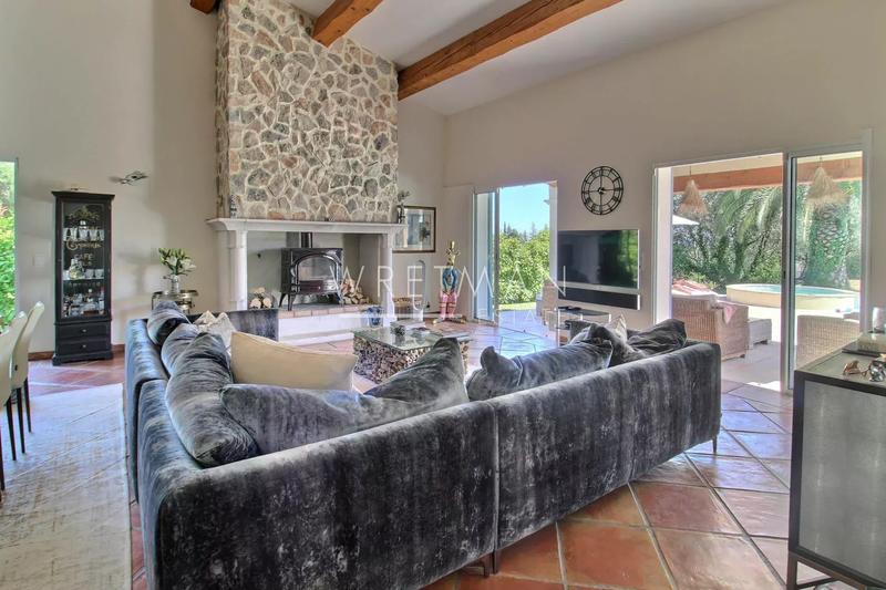 Villa - 185 m² - 5 pièces