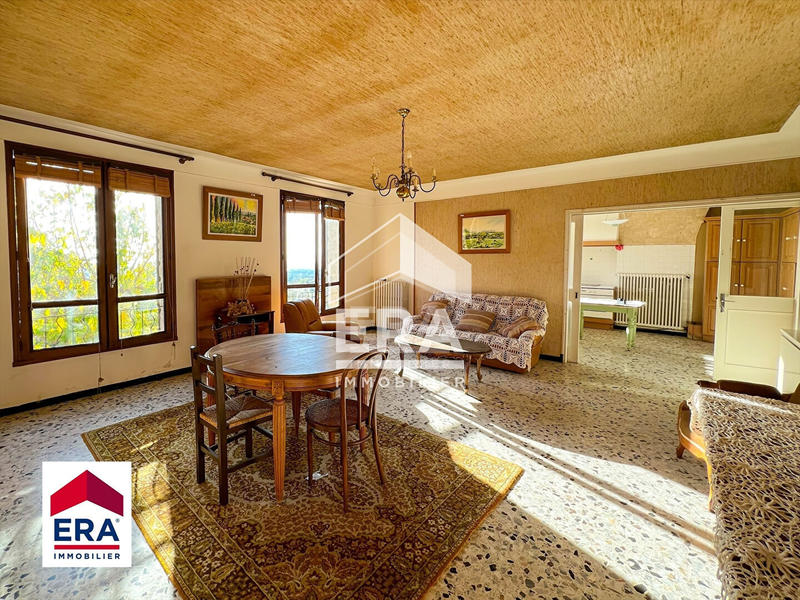 Maison - 327 m² - 14 pièces