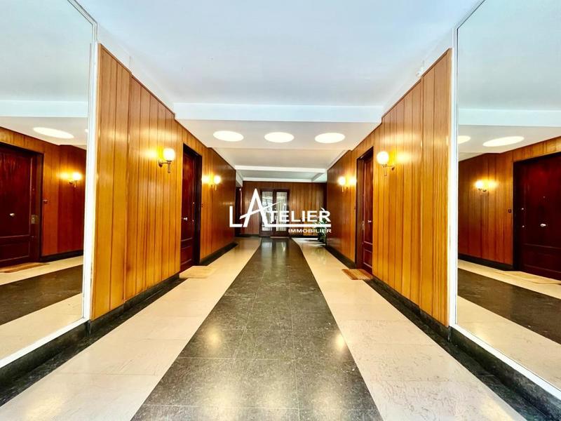 Appartement - 145 m² - 6 pièces