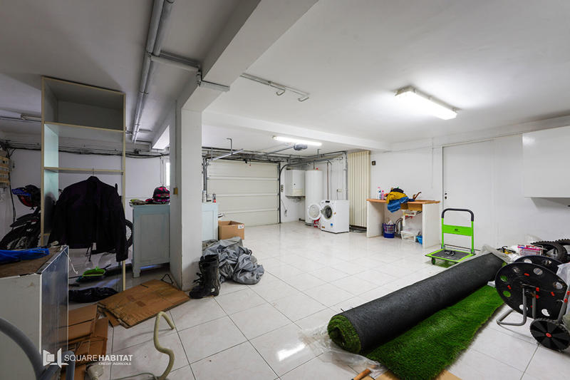 Maison - 223 m² - 5 pièces