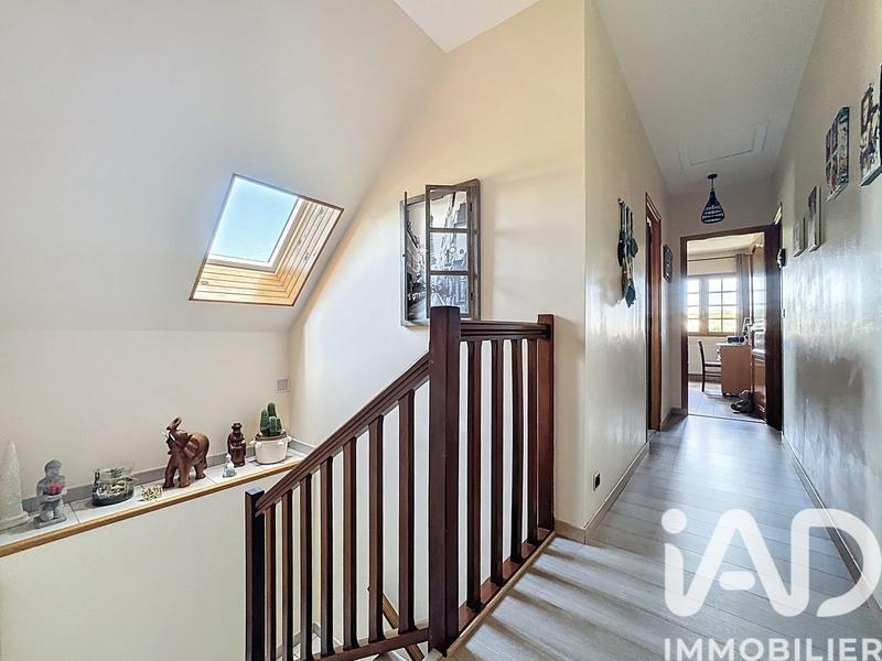 Maison - 220 m² - 8 pièces