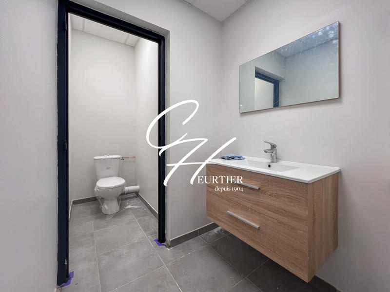 Local commercial - 167 m² - 3 pièces