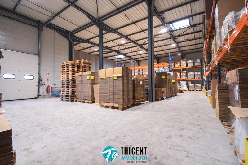 Local d'activités - 835 m²