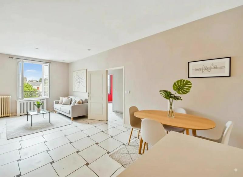 Maison - 190 m² - 12 pièces