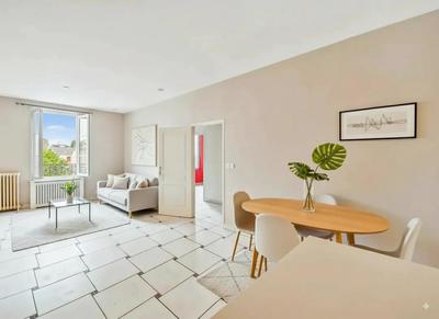 Maison - 190 m² - 12 pièces