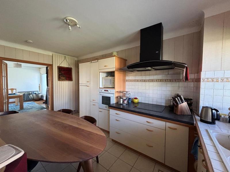 Maison - 241 m² - 6 pièces