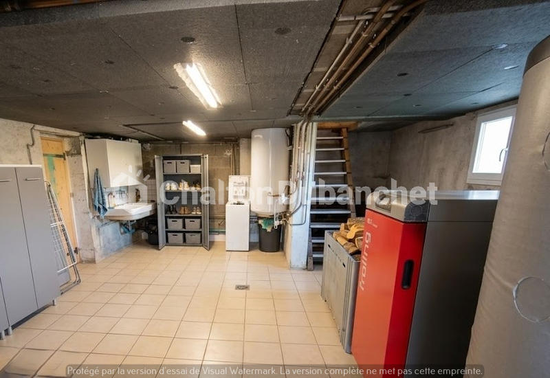 Propriété - 122 m² - 6 pièces
