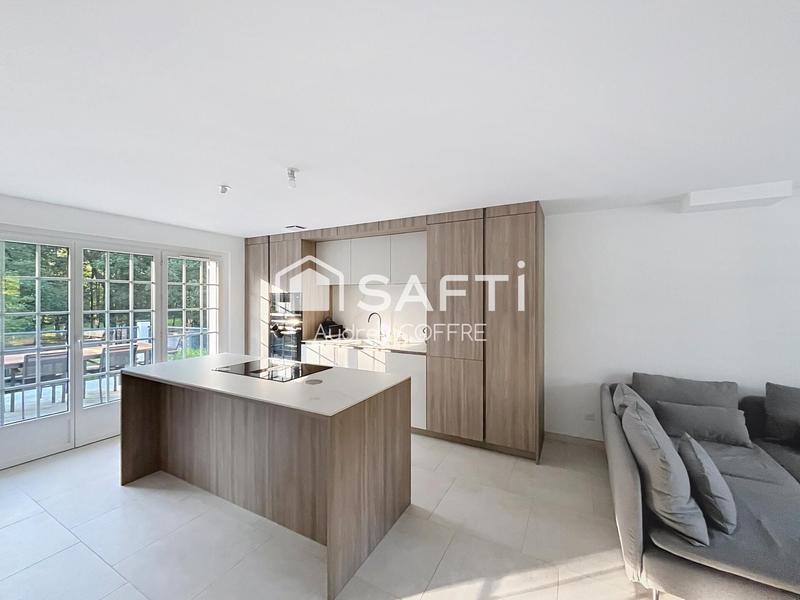 Villa - 215 m² - 10 pièces