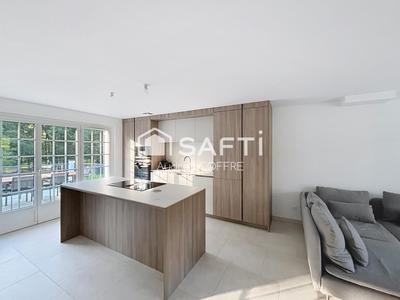 Villa - 215 m² - 10 pièces