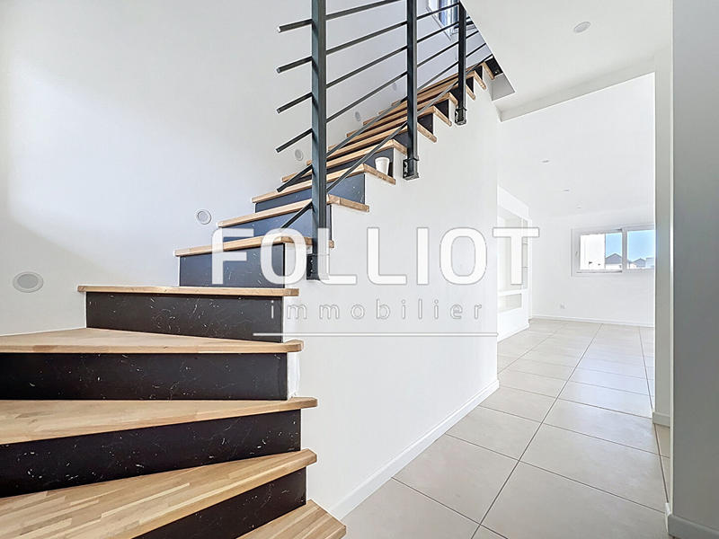 Maison - 139 m² - 6 pièces