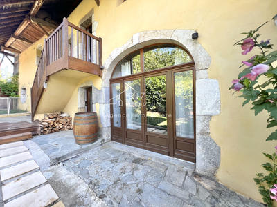 Maison - 180 m² - 7 pièces