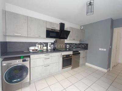 Maison - 104 m² - 4 pièces