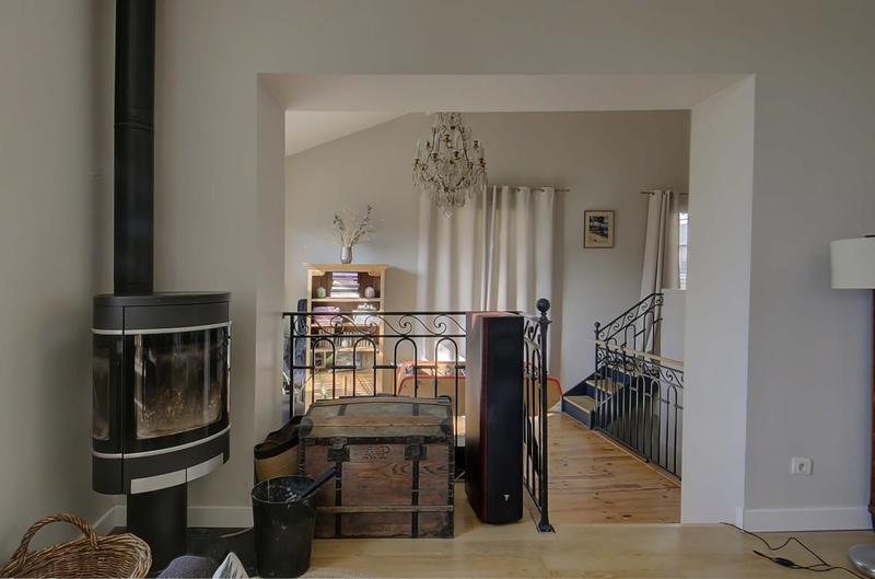 Maison - 239 m² - 7 pièces