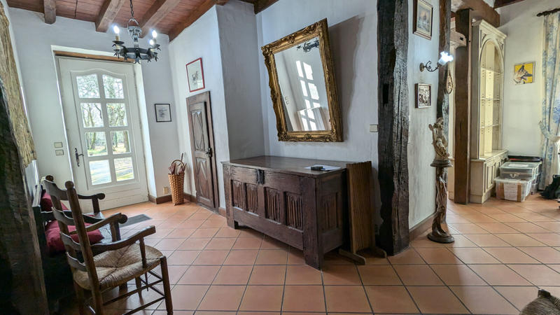 Maison - 373 m² - 12 pièces