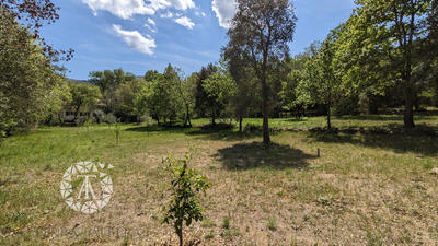 Terrain - 3 073 m²