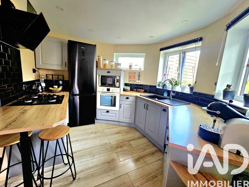 Maison - 95 m² - 5 pièces