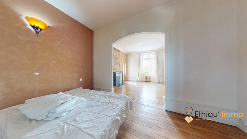 Maison - 424 m² - 10 pièces