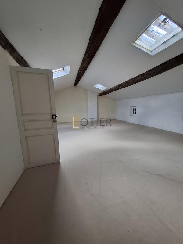 Maison - 300 m² - 10 pièces