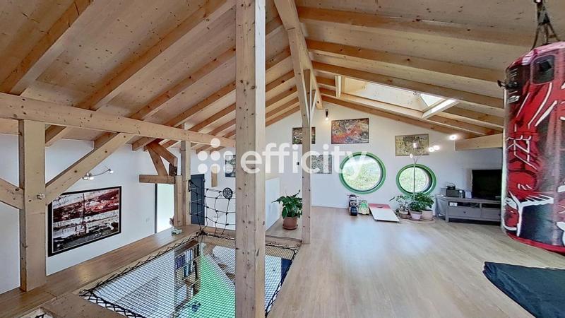 Maison - 178 m² - 6 pièces