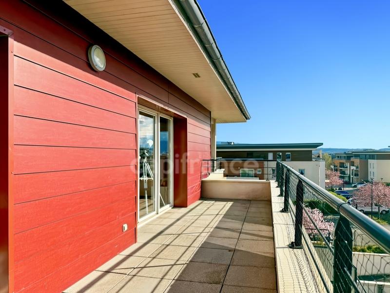 Appartement - 105 m² - 5 pièces