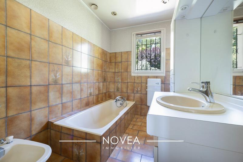 Maison - 147 m² - 7 pièces