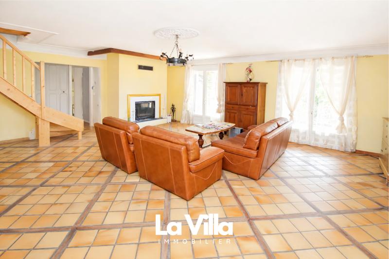 Maison - 366 m² - 14 pièces