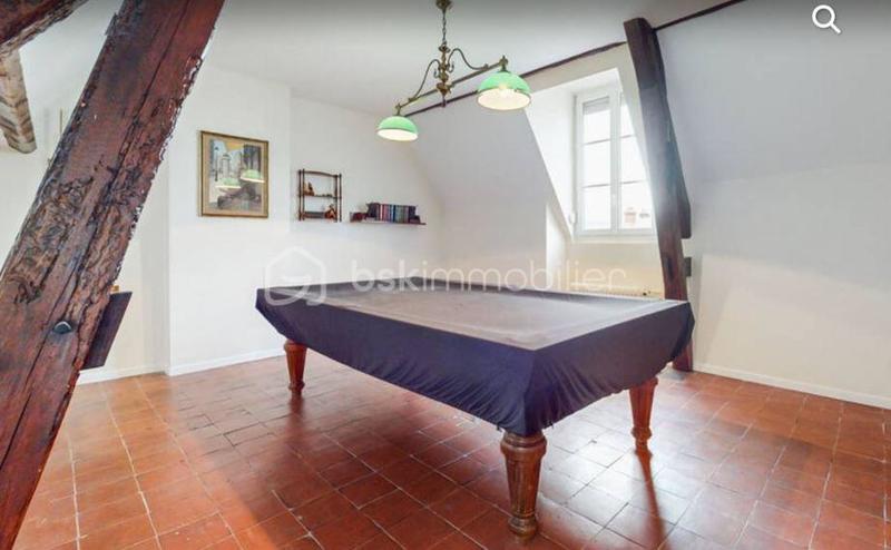 Demeure - 240 m² - 7 pièces