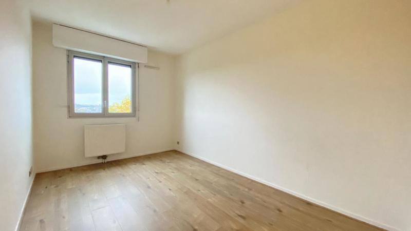 Appartement - 96 m² - 5 pièces