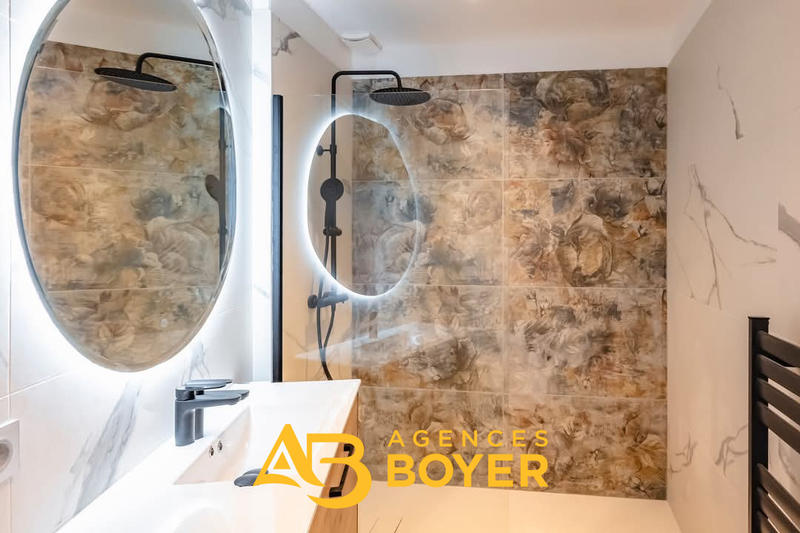 Appartement - 93 m² - 4 pièces