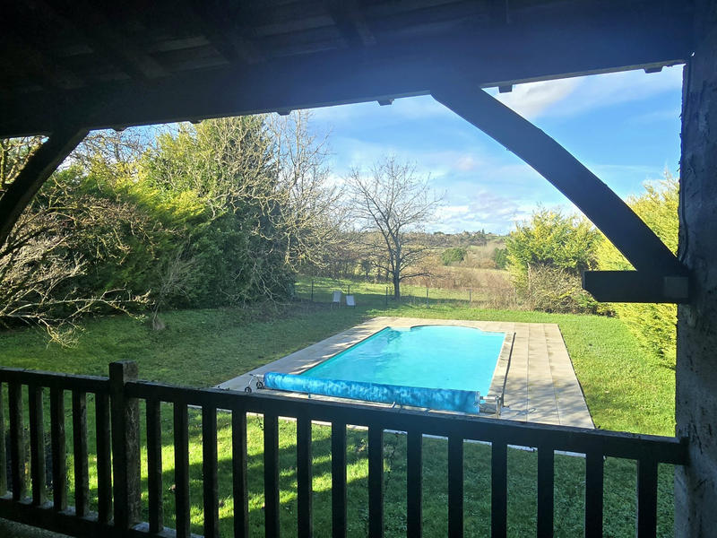 Maison - 254 m² - 8 pièces