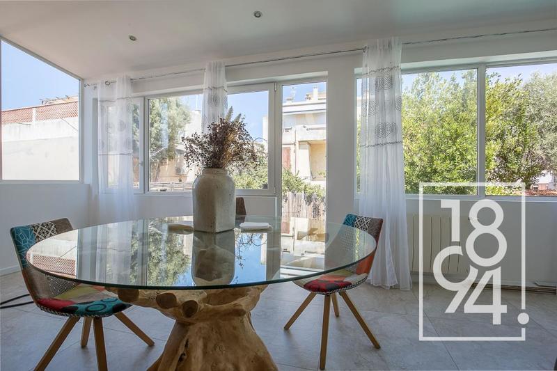 Maison - 180 m² - 5 pièces