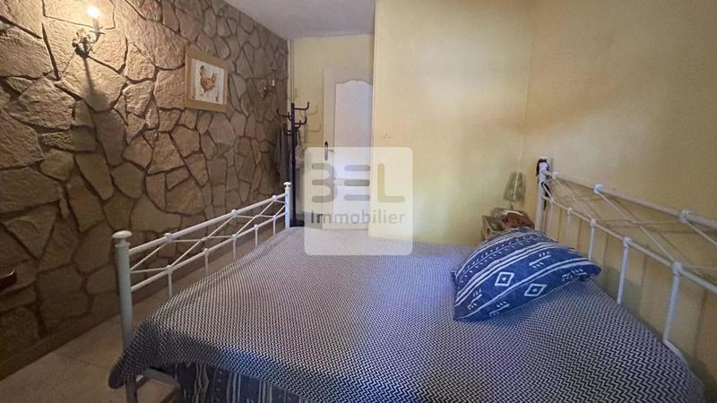 Villa - 100 m² - 5 pièces