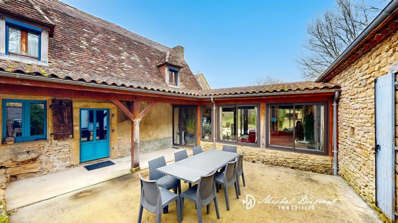 Maison - 169 m² - 6 pièces
