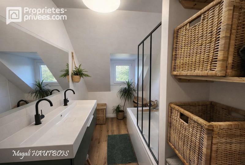 Maison - 156 m² - 8 pièces